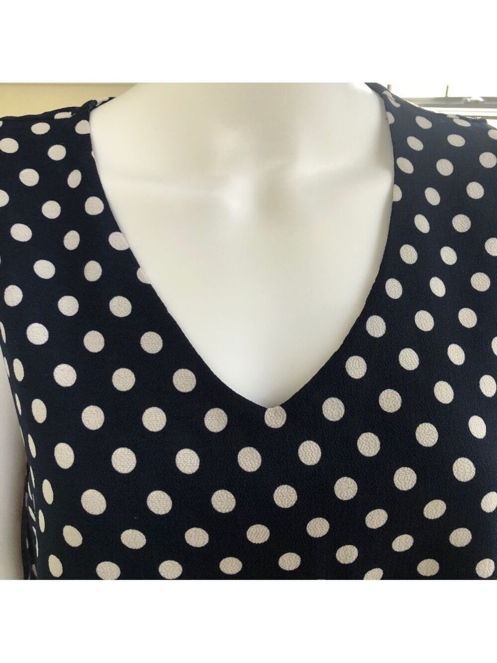 $5 SALE Halogen Petite Sleeveless Polka Dot Top Size MP - Picture 3 of 7